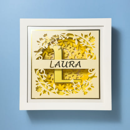 MONOGRAMA FLORES amarelo- Porta maternidade ou Quadro decorativo personalizado