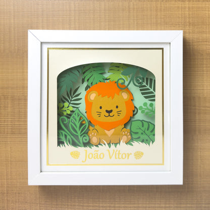SAFARI DIVERTIDO - LEAO - Porta maternidade ou Quadro Personalizado
